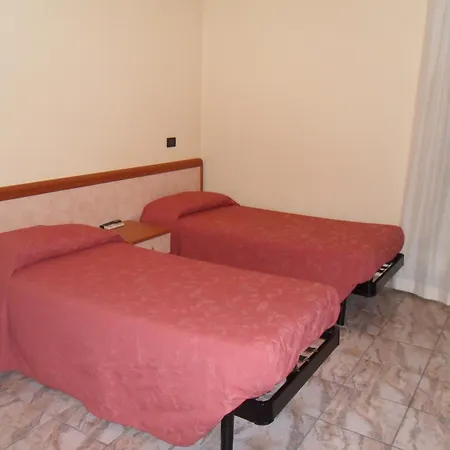 Formica Hotel 3*