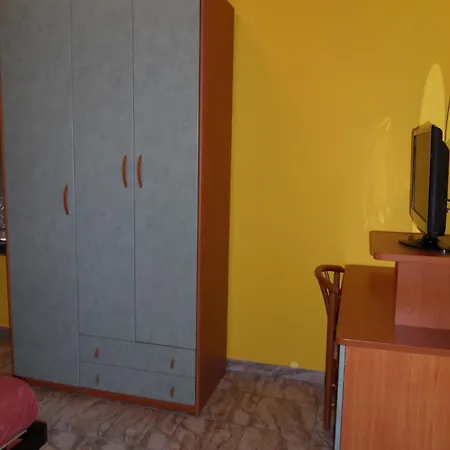 Formica Hotel