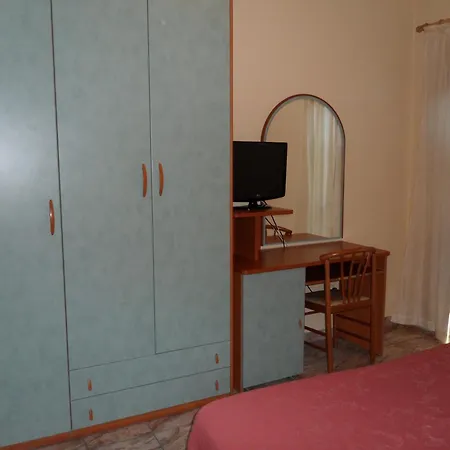 Formica 3*